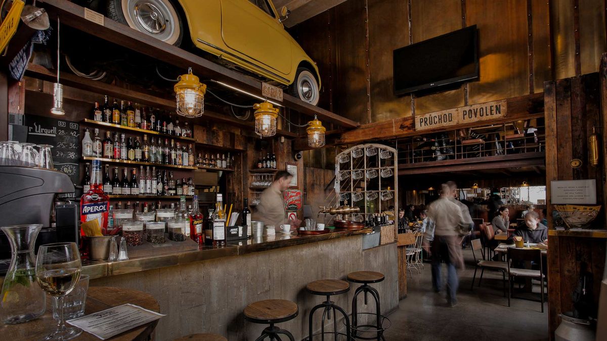 Bar a občerstvení v AUTO GAMES